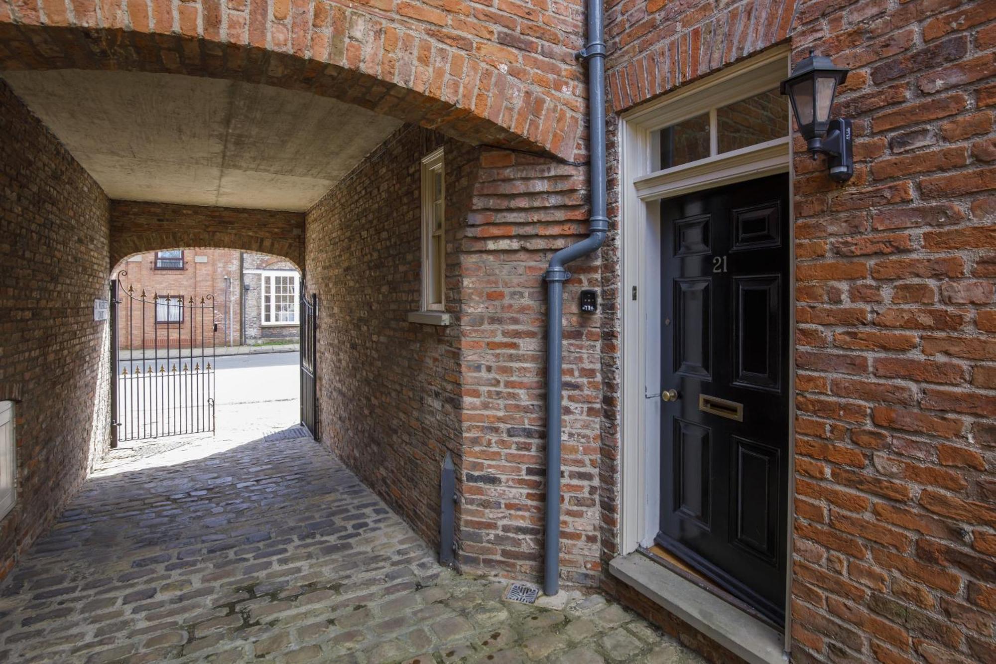 St Wilfrid'S Court Villa ยอร์ค ภายนอก รูปภาพ
