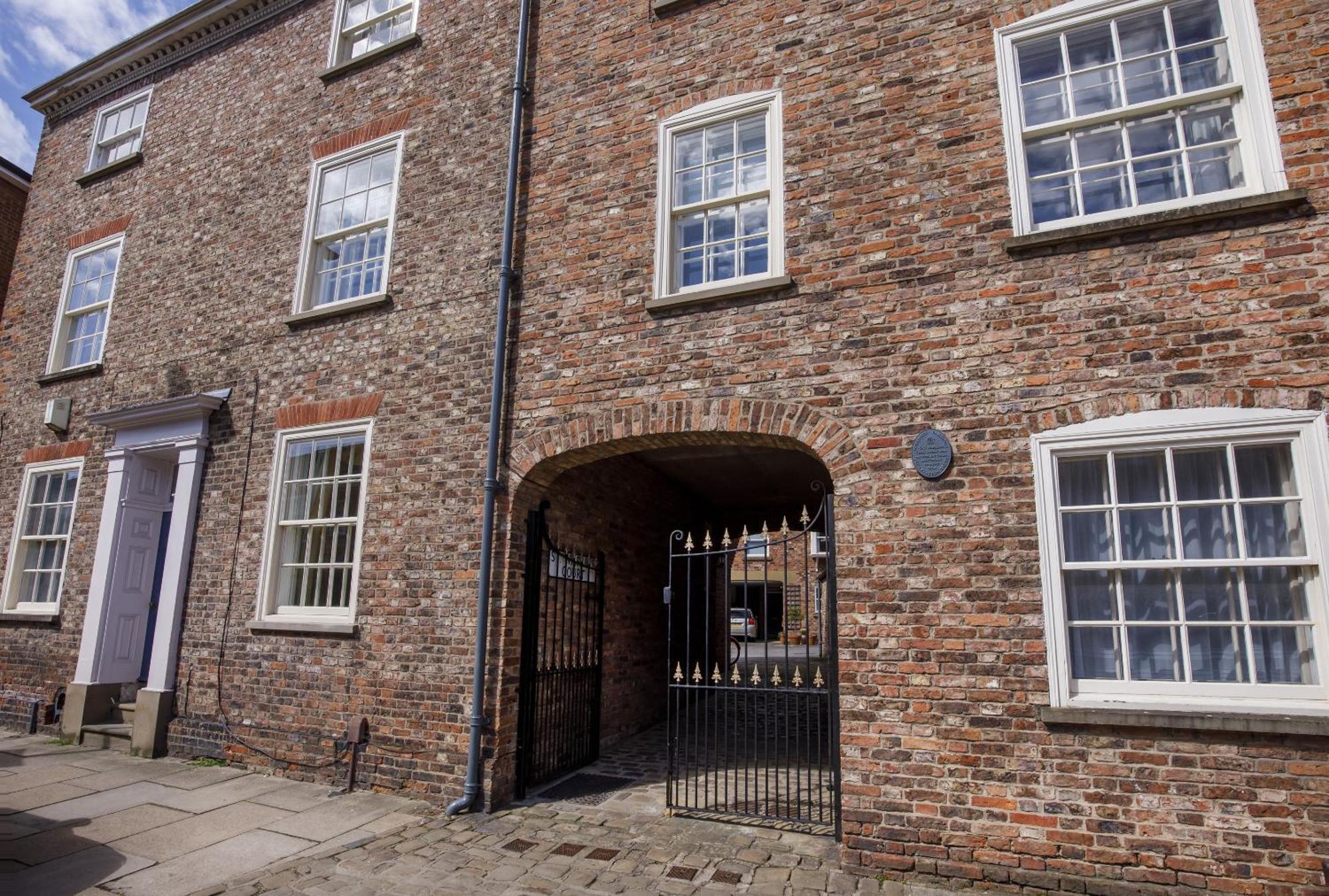St Wilfrid'S Court Villa ยอร์ค ภายนอก รูปภาพ
